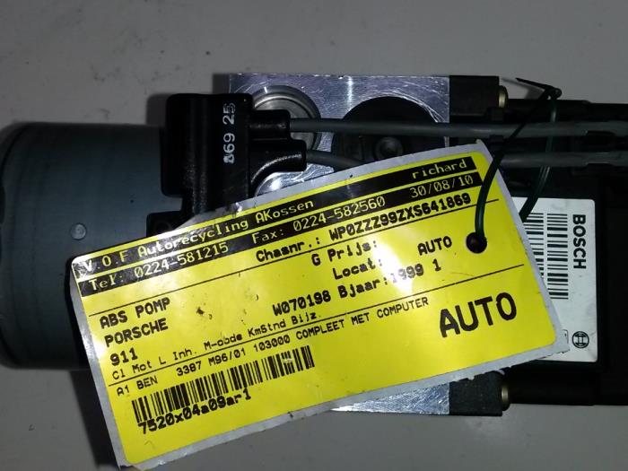 Begagnade ABS-pump Porsche 911 (996) 3.4 Carrera 24V Pris på förfrågan erbjuds av N Kossen Autorecycling BV