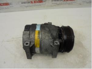 Used Air conditioning pump Nissan Primastar 1.9 dCi 100 Price on request offered by N Kossen Autorecycling BV