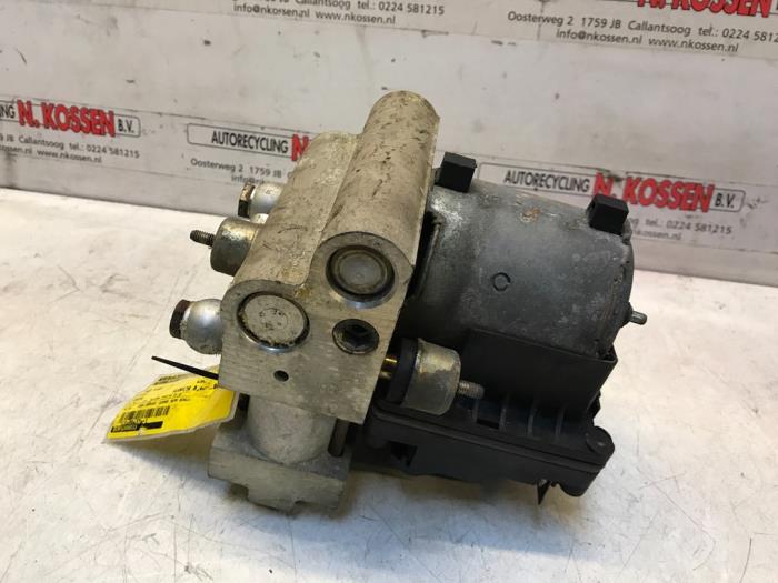 Usagé Pompe ABS Fiat Coupé 2.0 16V Prix sur demande proposé par N Kossen Autorecycling BV
