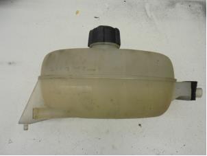 Used Expansion vessel Nissan Primastar 1.9 dCi 100 Price on request offered by N Kossen Autorecycling BV