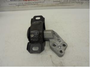 Used Engine mount Smart Fortwo Coupé (451.3) Electric Drive Price on request offered by N Kossen Autorecycling BV