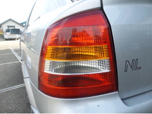 Używane Tylne swiatlo pozycyjne lewe Opel Astra G (F08/48) 1.6 16V Cena na żądanie oferowane przez N Kossen Autorecycling BV