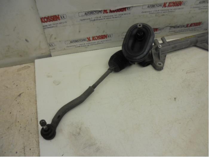 Steering box from a Renault Clio IV (5R) 0.9 Energy TCE 90 12V 2014