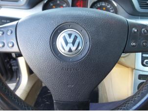 Usados Airbag izquierda (volante) Volkswagen Passat Variant (3C5) 2.0 TDI 16V 170 Precio de solicitud ofrecido por N Kossen Autorecycling BV