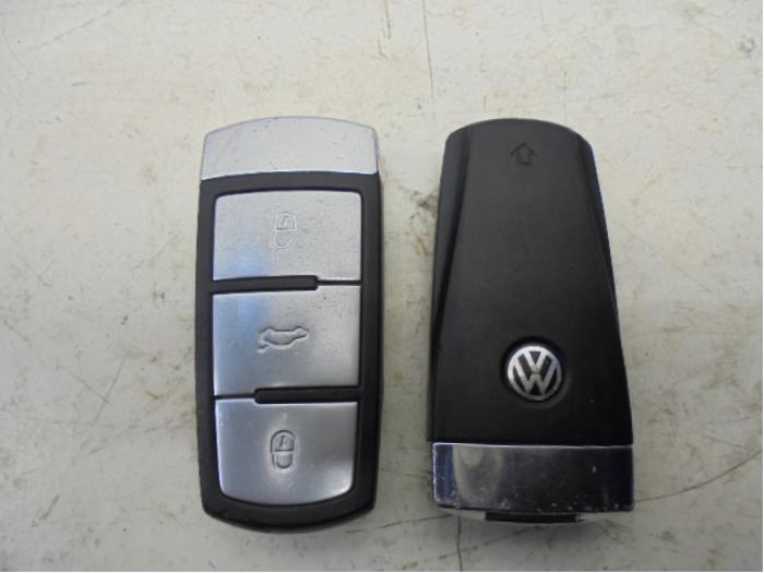 Klucz z Volkswagen Passat Variant (3C5) 2.0 TDI 16V 170 2006