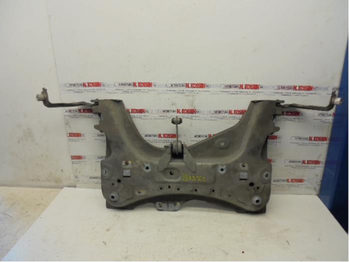 Usados Subchasis Renault Clio IV (5R) 0.9 Energy TCE 90 12V Precio de solicitud ofrecido por N Kossen Autorecycling BV