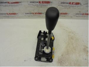 Used Gear-change mechanism Peugeot 107 1.0 12V Price on request offered by N Kossen Autorecycling BV