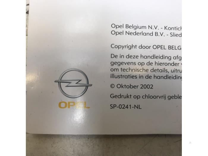 Instrukcja z Opel Agila (A) 1.0 12V 2003
