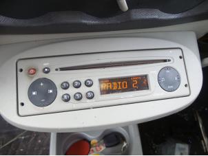 Usagé Radio/Lecteur CD Renault Twingo II (CN) 1.2 Prix sur demande proposé par N Kossen Autorecycling BV