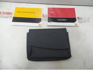 Usagé Livret d'instructions Renault Twingo II (CN) 1.2 Prix sur demande proposé par N Kossen Autorecycling BV