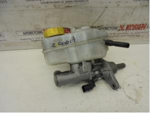 Used Master cylinder Volkswagen Polo V (6R) 1.2 TDI 12V BlueMotion Price on request offered by N Kossen Autorecycling BV