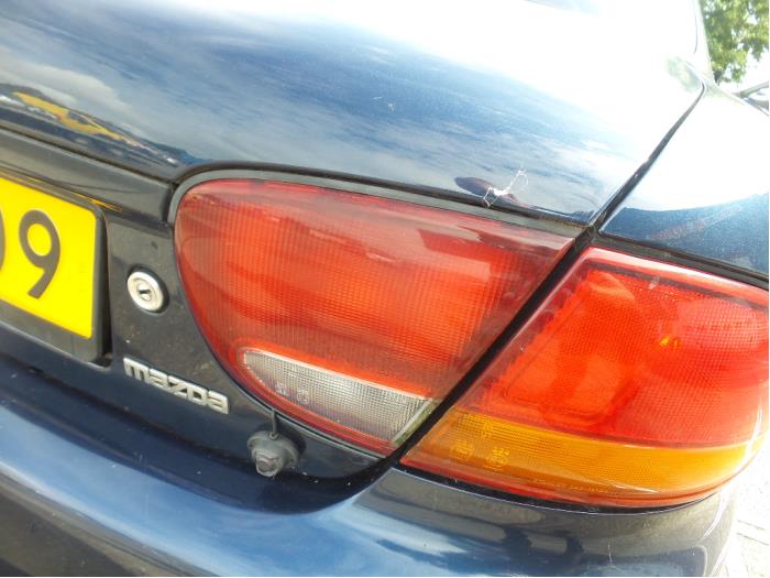 Tylne swiatlo pozycyjne prawe z Mazda Xedos 6 2.0i V6 24V 1999