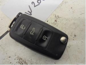 Używane Klucz Volkswagen Polo V (6R) 1.2 TDI 12V BlueMotion Cena na żądanie oferowane przez N Kossen Autorecycling BV