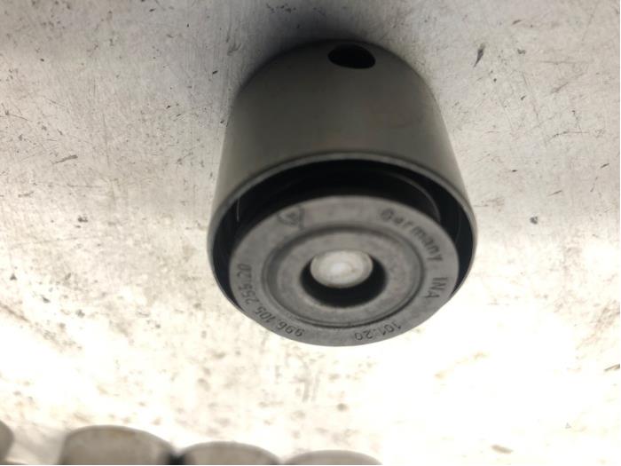 Begagnade Ventillyftare Porsche 911 (996) 3.6 Carrera 4 24V Pris på förfrågan erbjuds av N Kossen Autorecycling BV