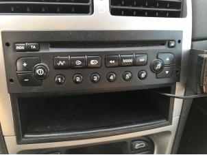 Used Radio/CD player (miscellaneous) Peugeot 307 (3A/C/D) 2.0 16V Price on request offered by N Kossen Autorecycling BV