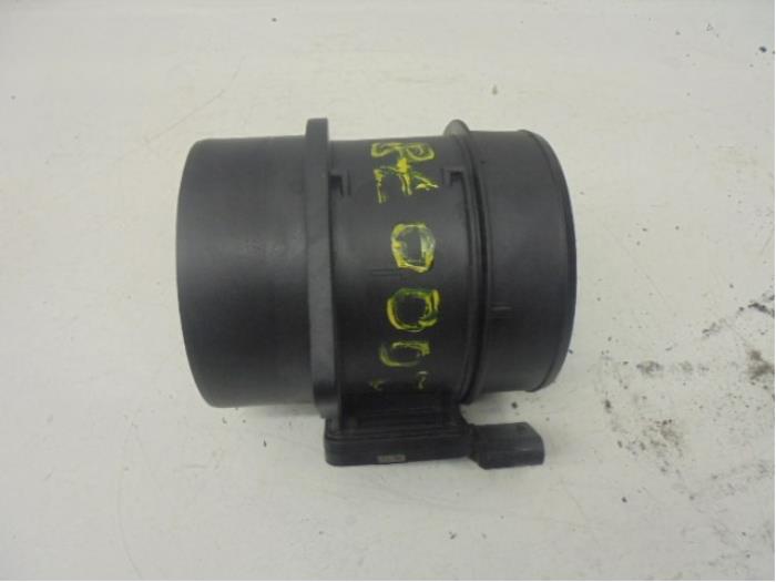 Air mass meter from a Mercedes-Benz Vito (447.6) 2.2 114 CDI 16V 2019