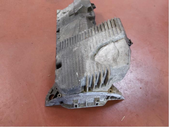 Gebrauchte Ölwanne BMW 5 serie Touring (E39) 530d 24V Preis auf Anfrage angeboten von N Kossen Autorecycling BV