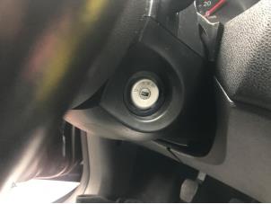 Używane Zestaw wkladek zamka (kompletny) Ford Focus 2 1.6 16V Cena na żądanie oferowane przez N Kossen Autorecycling BV