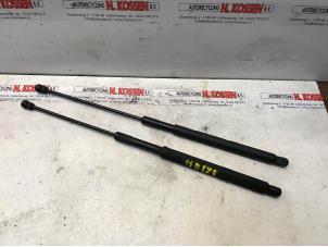 Used Set of bonnet gas struts Mercedes ML-Klasse Price on request offered by N Kossen Autorecycling BV