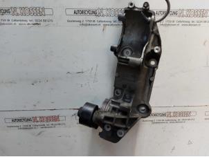 Used Air conditioning bracket Opel Movano 2.3 CDTi 16V RWD Price on request offered by N Kossen Autorecycling BV