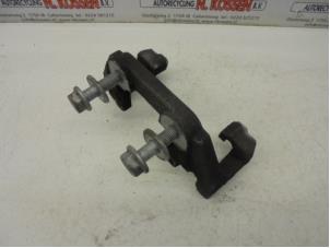 Used Rear brake calliperholder, left BMW 7 serie (F01/02/03/04) 730d 24V Price on request offered by N Kossen Autorecycling BV