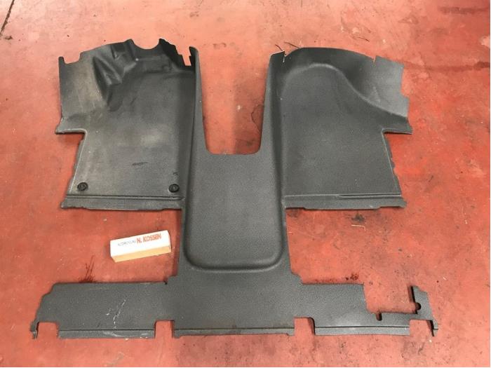 Begagnade Matta Mercedes Vito (447.6) 2.2 114 CDI 16V Pris på förfrågan erbjuds av N Kossen Autorecycling BV