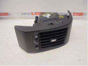 Used Air grill side Peugeot Boxer (U9) 2.0 BlueHDi 110 Price on request offered by N Kossen Autorecycling BV