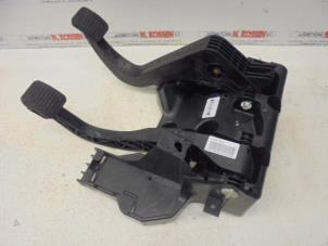 Used Brake pedal Peugeot Boxer (U9) 2.0 BlueHDi 110 Price on request offered by N Kossen Autorecycling BV