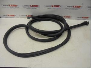 Used Rear door seal 4-door, right Peugeot Boxer (U9) 2.0 BlueHDi 110 Price on request offered by N Kossen Autorecycling BV