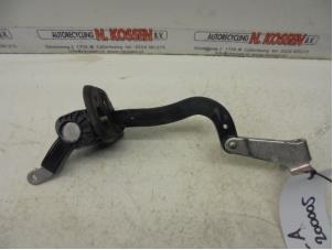 Used Rear door stop 4-door, left Peugeot Boxer (U9) 2.0 BlueHDi 110 Price on request offered by N Kossen Autorecycling BV
