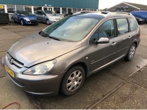 Used Rear-wheel drive axle Peugeot 307 SW (3H) 1.6 16V Price on request offered by N Kossen Autorecycling BV