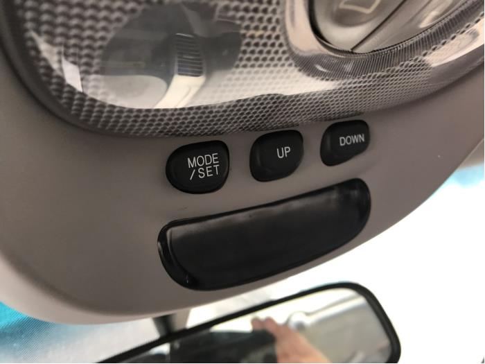 Gebrauchte Schiebedach Schalter Kia Sorento I (JC) 3.5 V6 24V Preis auf Anfrage angeboten von N Kossen Autorecycling BV