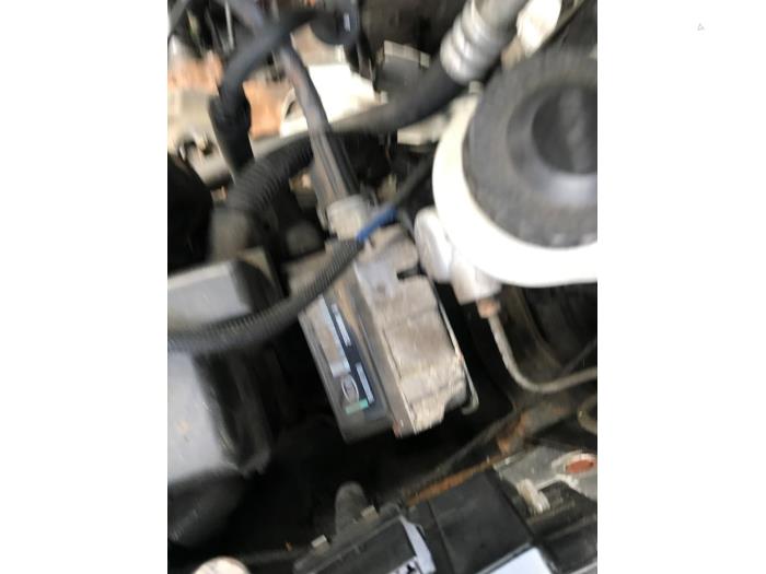 Używane Przekaznik tempomatu Kia Sorento I (JC) 3.5 V6 24V Cena na żądanie oferowane przez N Kossen Autorecycling BV