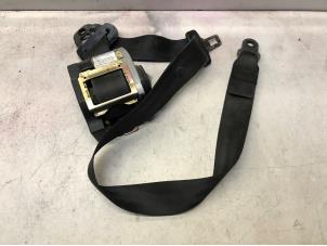 Used Front seatbelt, right Volkswagen Transporter/Caravelle T4 1.9 TDI Price on request offered by N Kossen Autorecycling BV