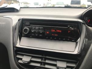 Usagé Radio/Lecteur CD (divers) Peugeot 208 Prix sur demande proposé par N Kossen Autorecycling BV