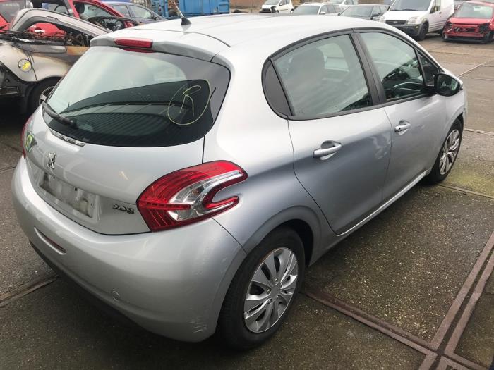 Peugeot deals 208 antenna