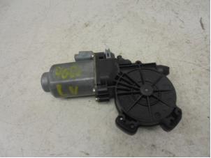Used Door window motor Citroen C1 1.4 HDI Price on request offered by N Kossen Autorecycling BV