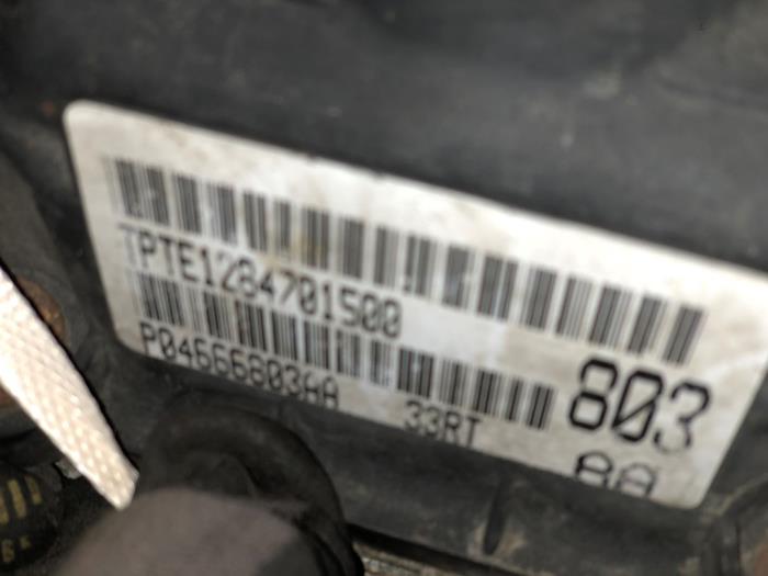 Engine Chrysler Voyager - P04666803AA 33RT