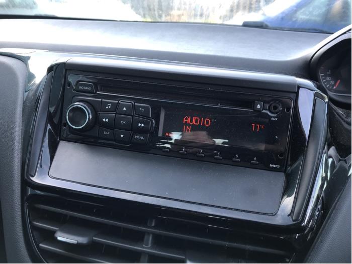Radio/Lecteur CD (divers) Peugeot 208 - 98049164ZD