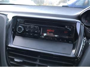 Usados Reproductor de radio y CD (varios) Peugeot 208 Precio de solicitud ofrecido por N Kossen Autorecycling BV