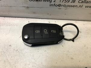 Used Folding key Peugeot 208 Price on request offered by N Kossen Autorecycling BV