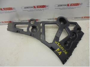 Used Rear bumper bracket, right Renault Megane Price on request offered by N Kossen Autorecycling BV