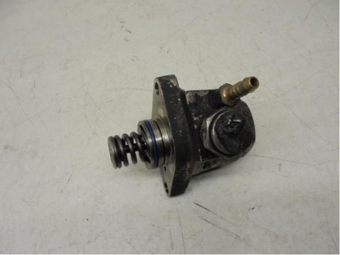 Begagnade Högtryckspump Volkswagen Golf VII (AUA) 1.4 GTE 16V Pris på förfrågan erbjuds av N Kossen Autorecycling BV