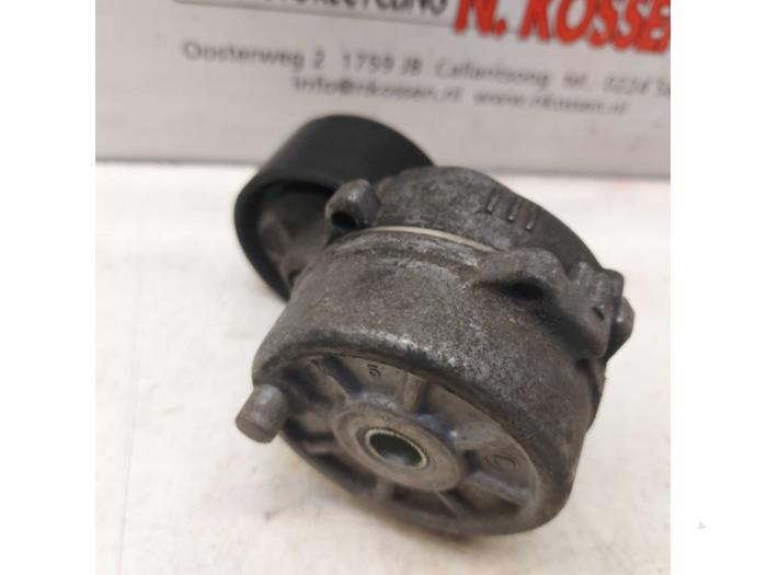 Spanrolle multiriem van een Citroen C3 2016