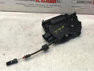 Used Central locking motor BMW 7 serie (F01/02/03/04) 730d 24V Price on request offered by N Kossen Autorecycling BV