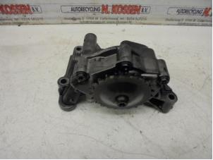 Used Oil pump Volkswagen Golf Price on request offered by N Kossen Autorecycling BV
