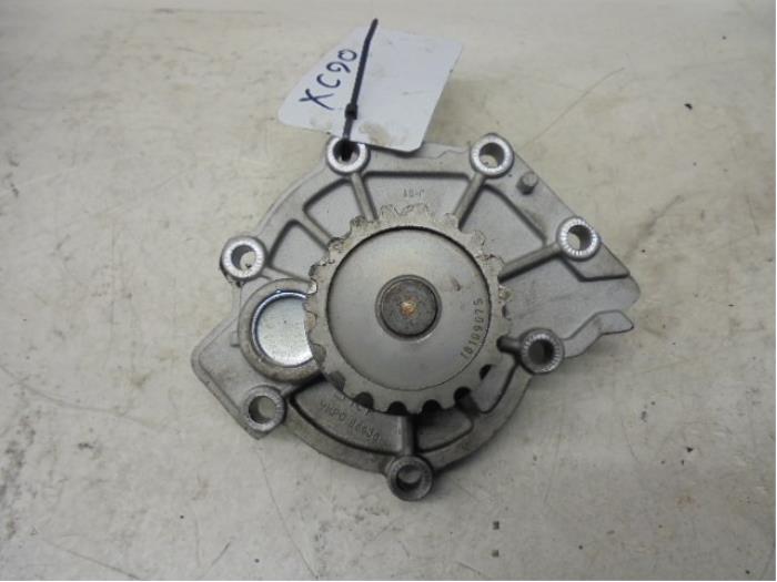 Begagnade Vattenpump Volvo XC90 Pris på förfrågan erbjuds av N Kossen Autorecycling BV