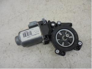 Used Door window motor Citroen C1 1.4 HDI Price on request offered by N Kossen Autorecycling BV