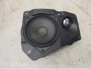 Used Speaker BMW 7 serie (F01/02/03/04) 730d 24V Price on request offered by N Kossen Autorecycling BV