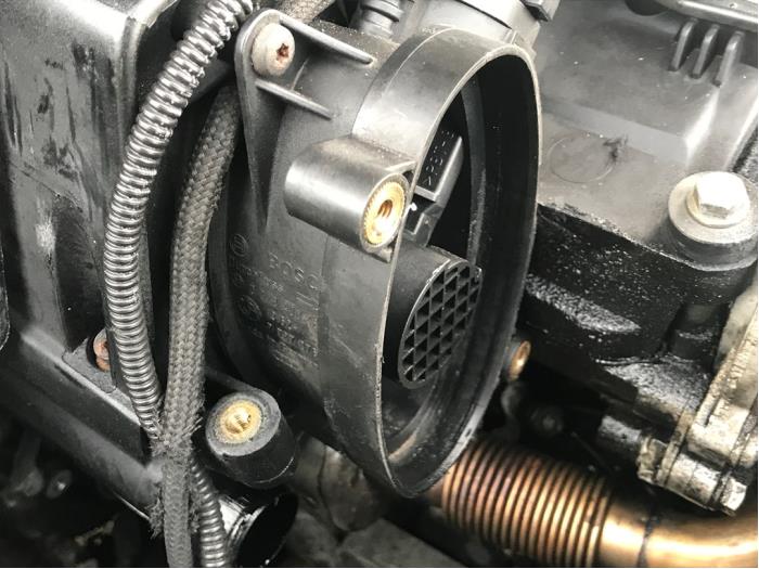 Gebrauchte Luftmassenmesser BMW 5 serie Touring (E39) 530d 24V Preis auf Anfrage angeboten von N Kossen Autorecycling BV